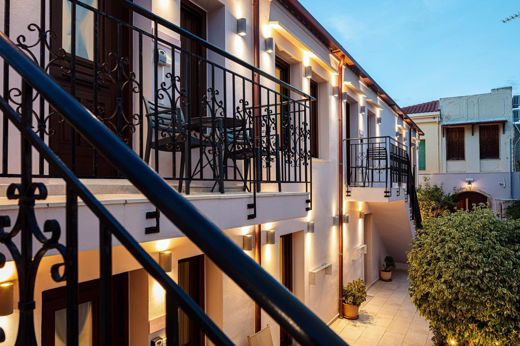 Philikon Luxury Suites 罗希姆诺 外观 照片