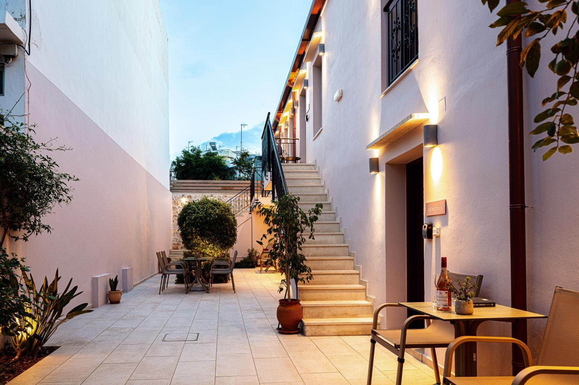 Philikon Luxury Suites 罗希姆诺 外观 照片