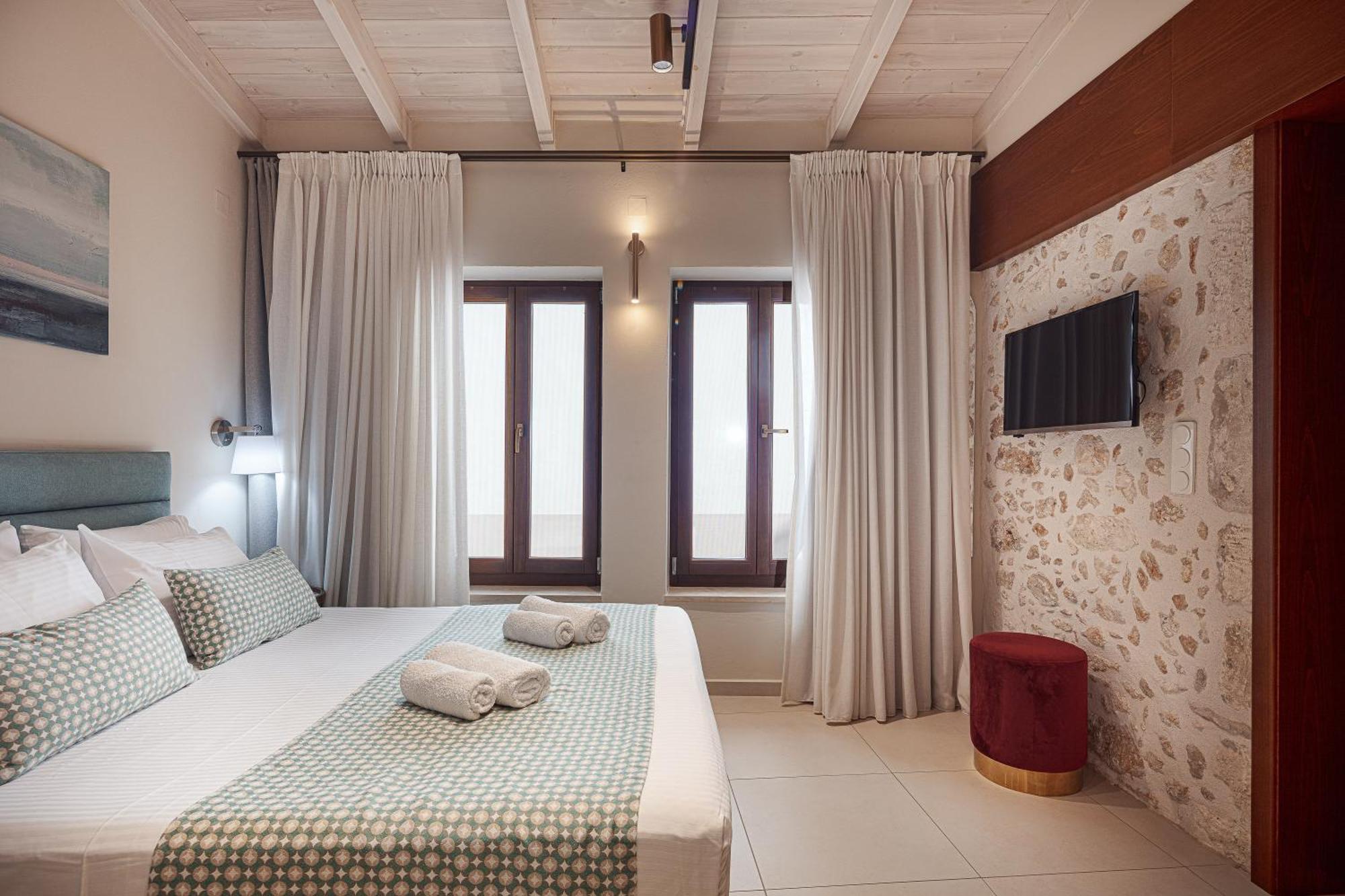 Philikon Luxury Suites 罗希姆诺 外观 照片