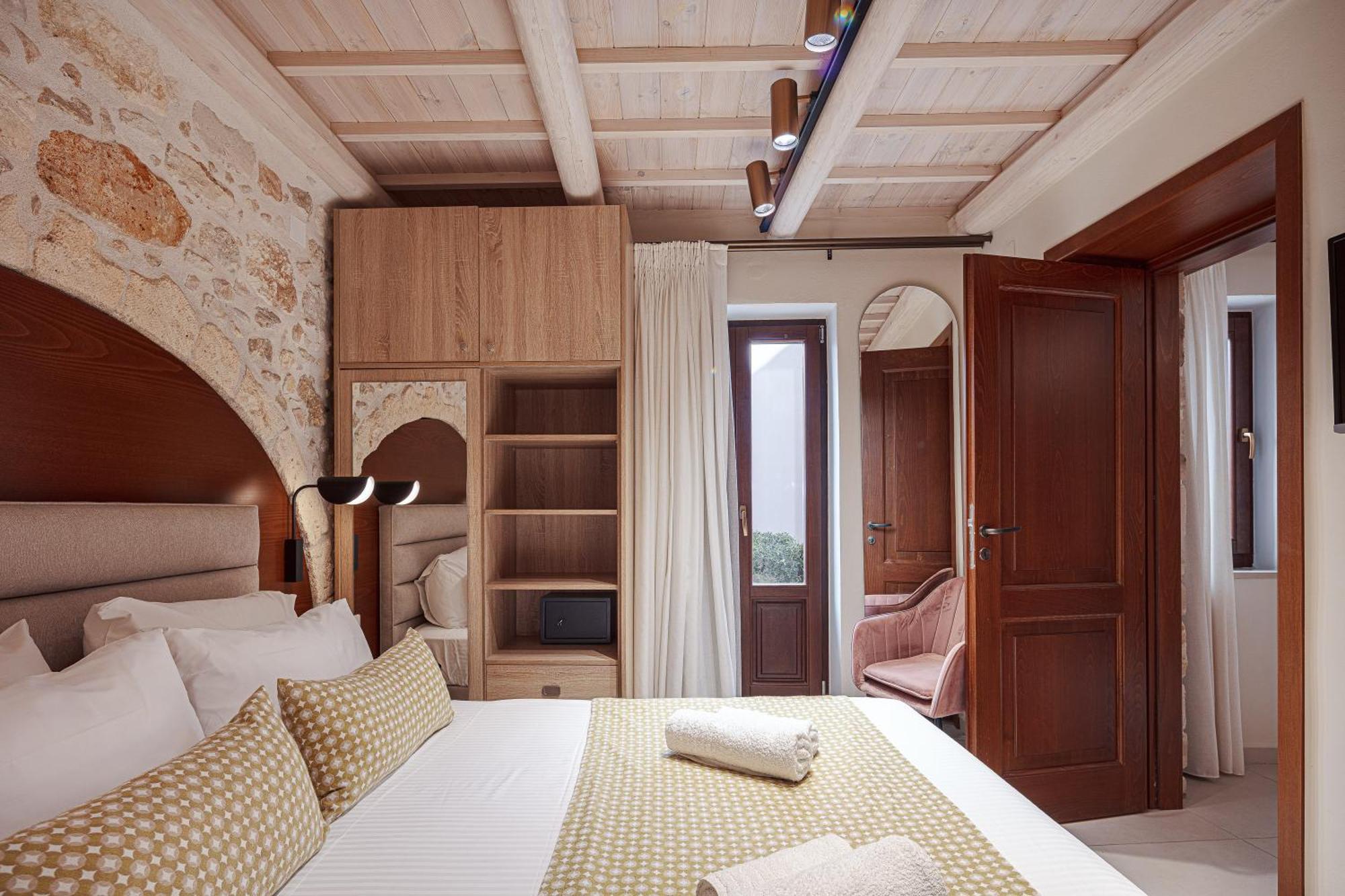 Philikon Luxury Suites 罗希姆诺 外观 照片