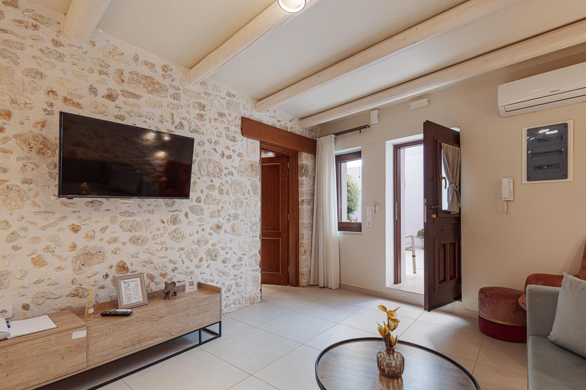 Philikon Luxury Suites 罗希姆诺 外观 照片