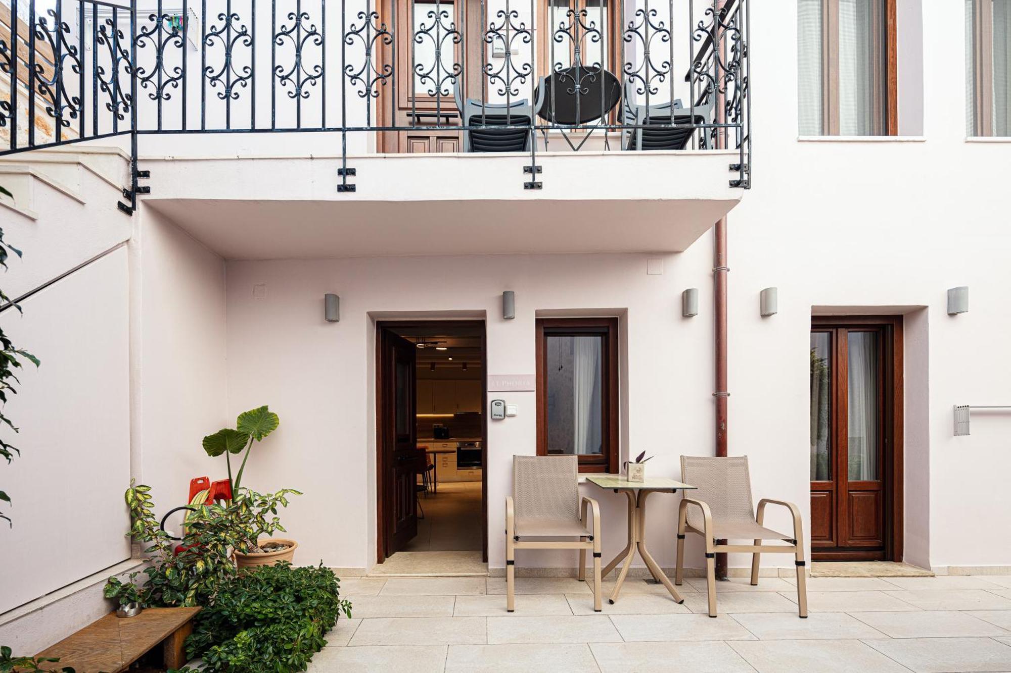 Philikon Luxury Suites 罗希姆诺 外观 照片